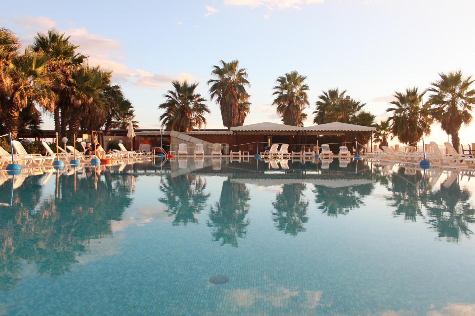 Dioscuri Bay Palace Сан-Леоне Экстерьер фото