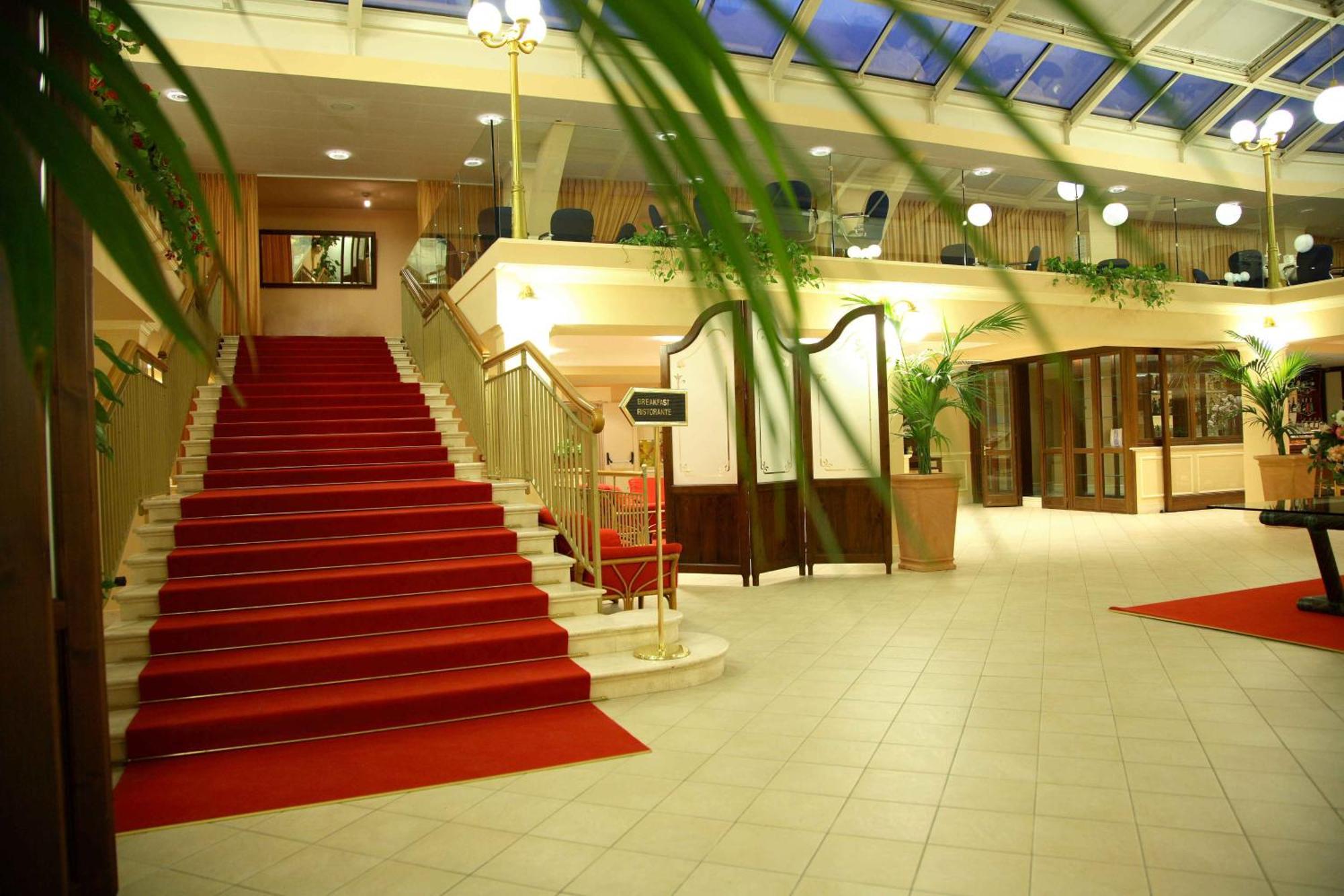 Dioscuri Bay Palace Сан-Леоне Экстерьер фото