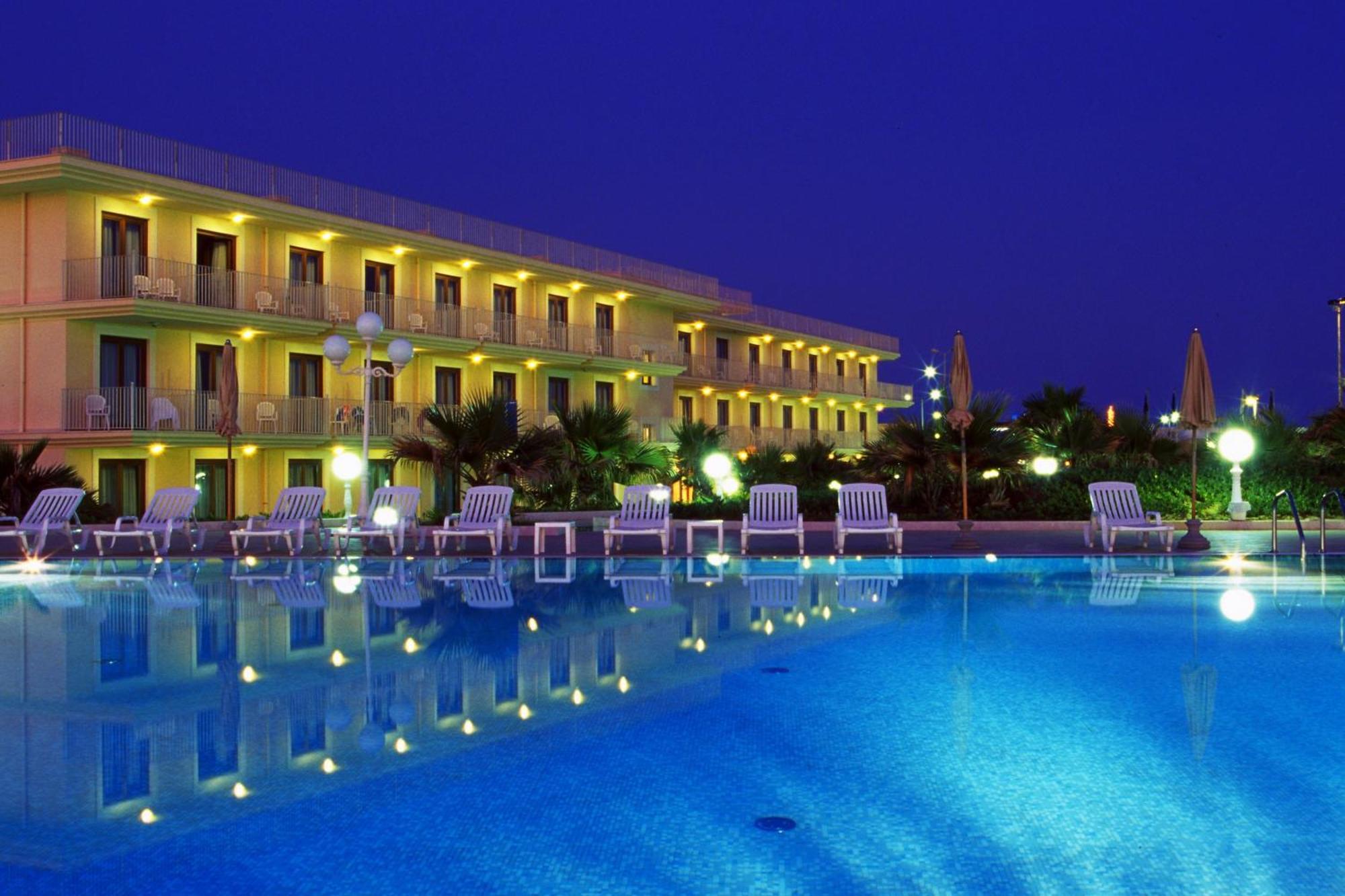 Dioscuri Bay Palace Сан-Леоне Экстерьер фото